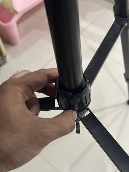 Professional Tripod For Camera And Lights 5