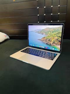 MacBook Pro 2017 16GB Ram 256GB SSD 13.3 inches Screen Good Condition