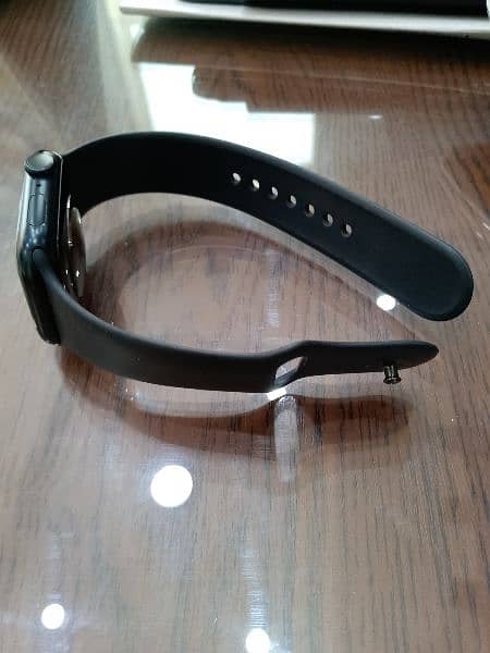 Apple Watch Series 8 (45mm) 1