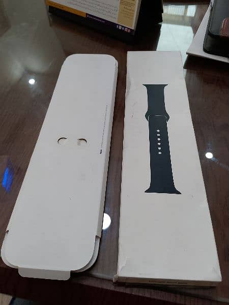 Apple Watch Series 8 (45mm) 4