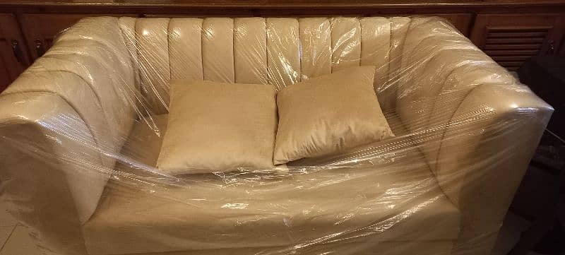 4 seater brand new sofa set 2