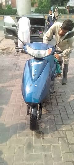 Honda japani ladies scooty