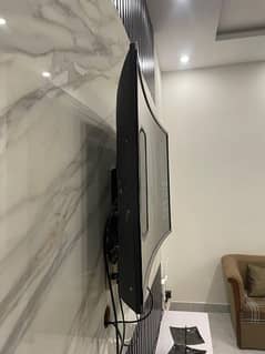 Curved samsung LCD 39 inches