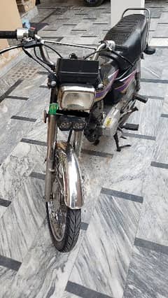 Original Honda 125 for sale in good condition. Genuine engine.