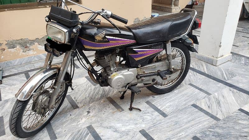 Original Honda 125 for sale in good condition. Genuine engine. 1