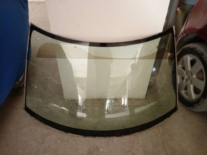 Used Swift Windshield windscreen front 0