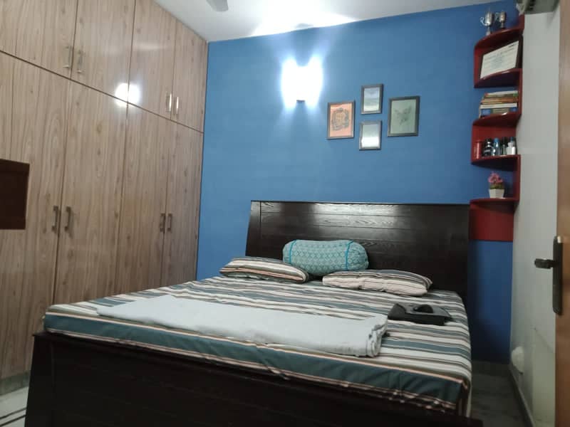 King size bed with mattress for sale 1