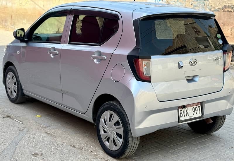 Daihatsu Mira 2018 5