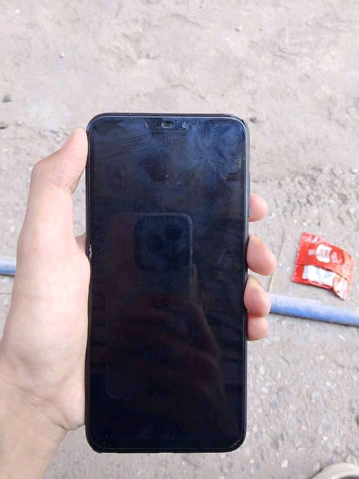 HONOR 8C FOR SALE PRICE 6K Call me 03101721900 1