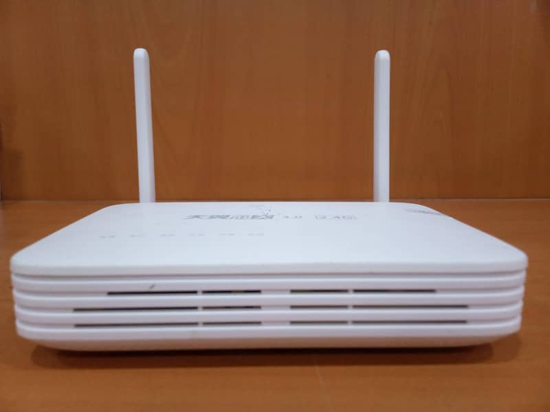 Huawei HG8145C5 fiber optic 3dbi Wifi (EPON GPON XPON) with adopter 3