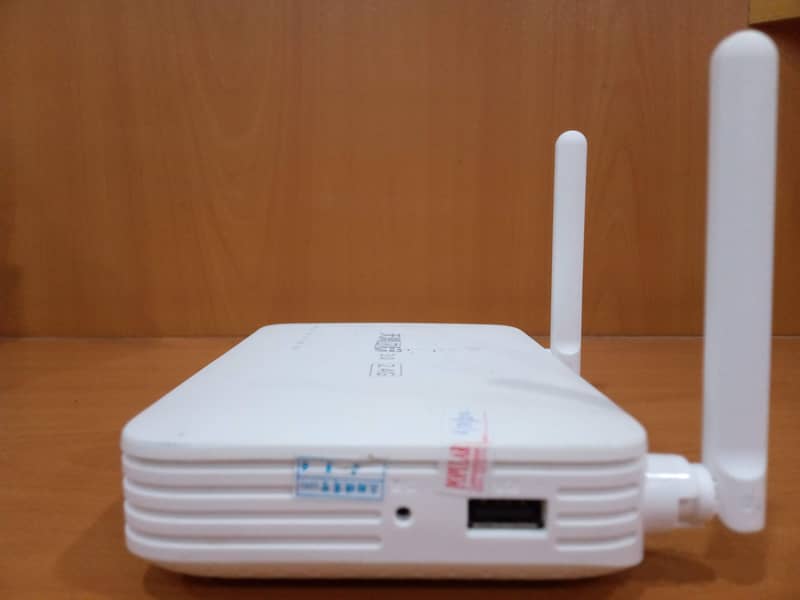 Huawei HG8145C5 fiber optic 3dbi Wifi (EPON GPON XPON) with adopter 4