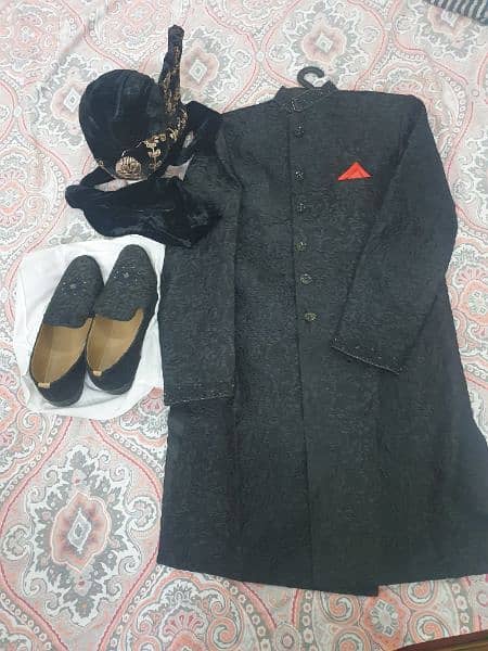 sherwani, kulla and shoes available for groom 7