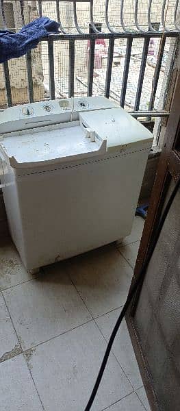 DAWLANCE SEMI AUTO TWIN TUB WASHING MACHINE 3