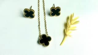 Locket Set LS. 201. B Clover Shape Stainless Steel Black Price