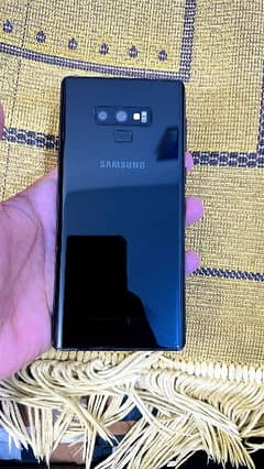 Samsung Note 9 (8/512) With Original Samsung Charger