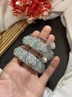 Adjustable fashion bangles