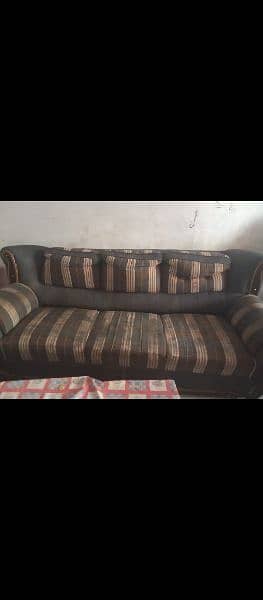 I AM Selling My Sofa Set 5 Seater 1