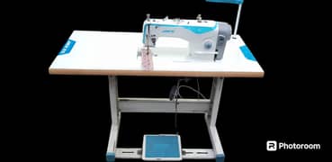 Jack F4 Sewing machine