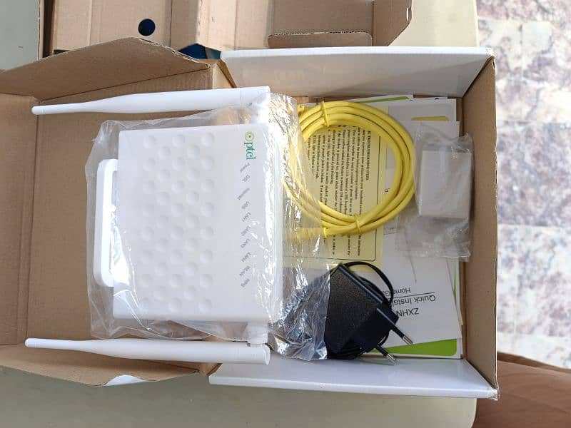 PTCL ZTE Router Box Pack 2