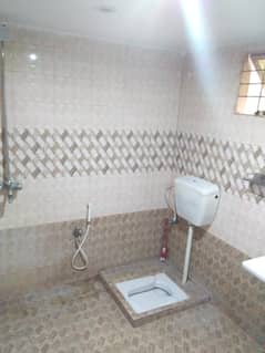 flat for rent in Johar near emporium shopping mall and ucp university