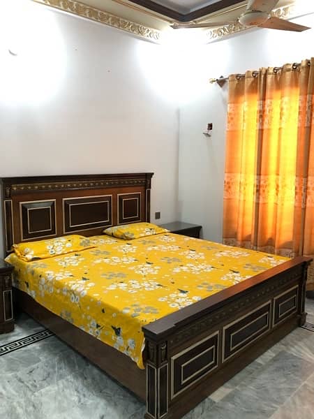 wooden bedset (Furniture) 2