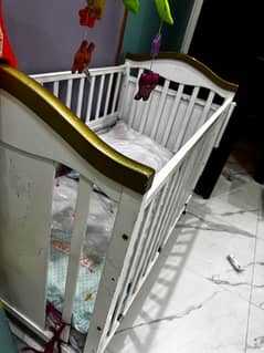 baby cot for sale