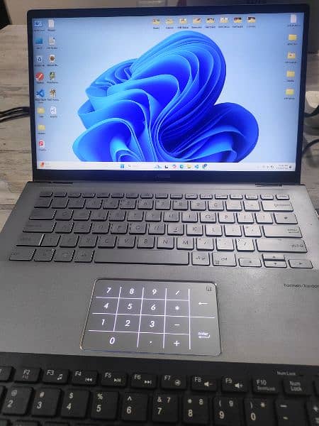 Asus zenbook 14 touch screen 360 rotate Ryzen 5 3500U Gaming processor 1