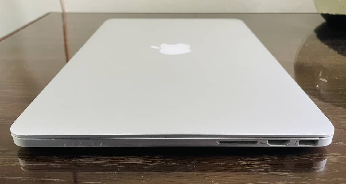 Macbook Pro 2015 - CTO Model - i7 16GB RAM 256GB SSD - 13 inch Retina 9