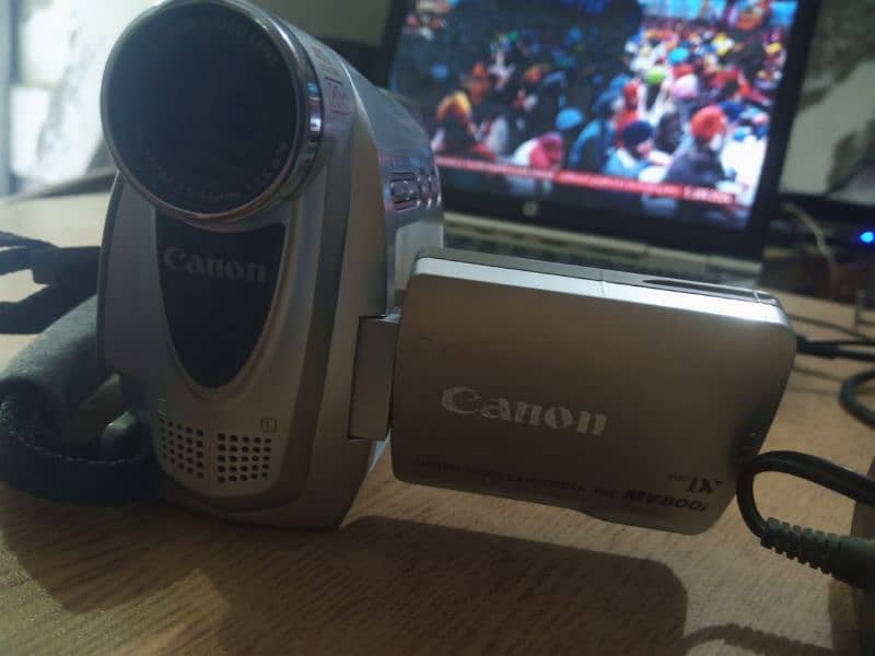 CANON MV800I DV  CAM NEW FRESH CONDITION 2