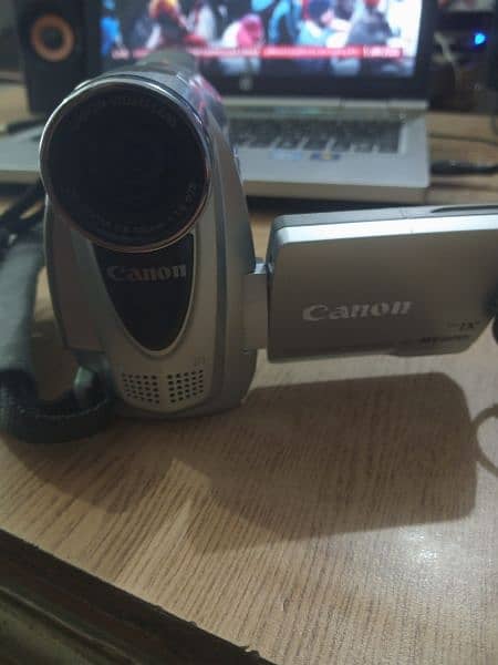 CANON MV800I DV  CAM NEW FRESH CONDITION 3