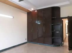 10 Marla Upper Portion Vacant For Rent