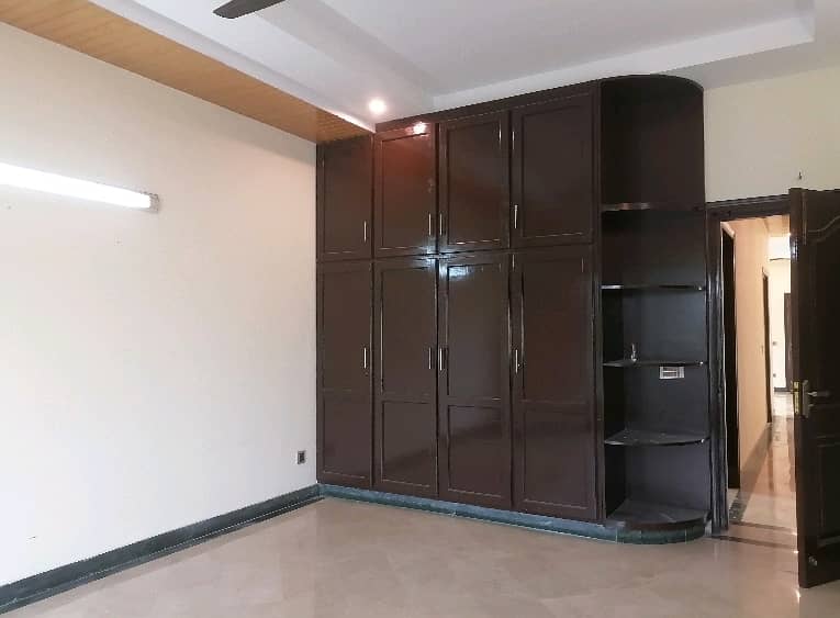 10 Marla Upper Portion Vacant For Rent 0