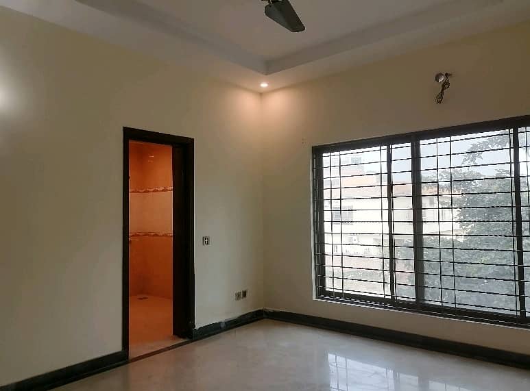 10 Marla Upper Portion Vacant For Rent 1