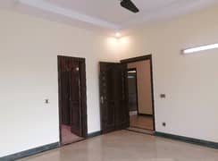 1 Kanal House In DHA Vacant For Rent In CC Block