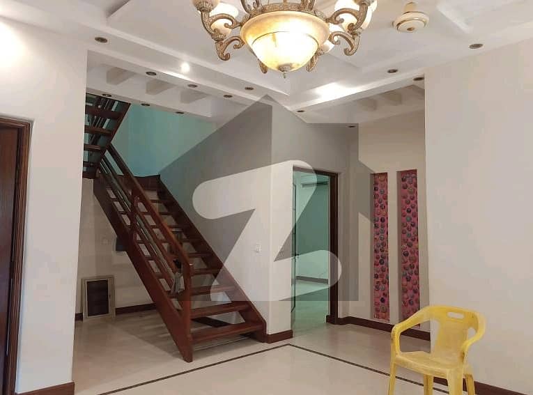 10 MARLA HOUSE FOR SALE IN DD BLOCK DHA PHASEN 4 LAHORE 4