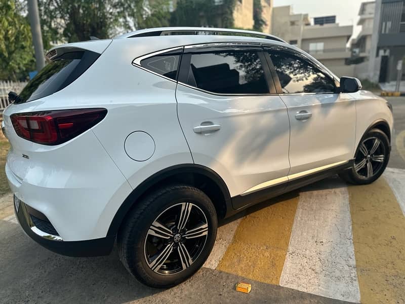 MG ZS 2021 7