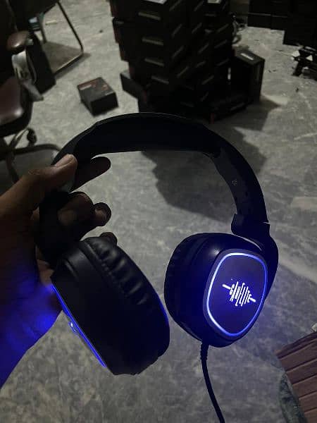 G1p gaming headset with noise cancelation 1