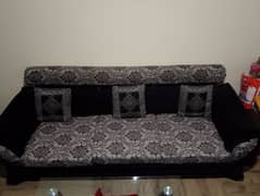 7 Seven seat Sofa set Like a new urgent Sale