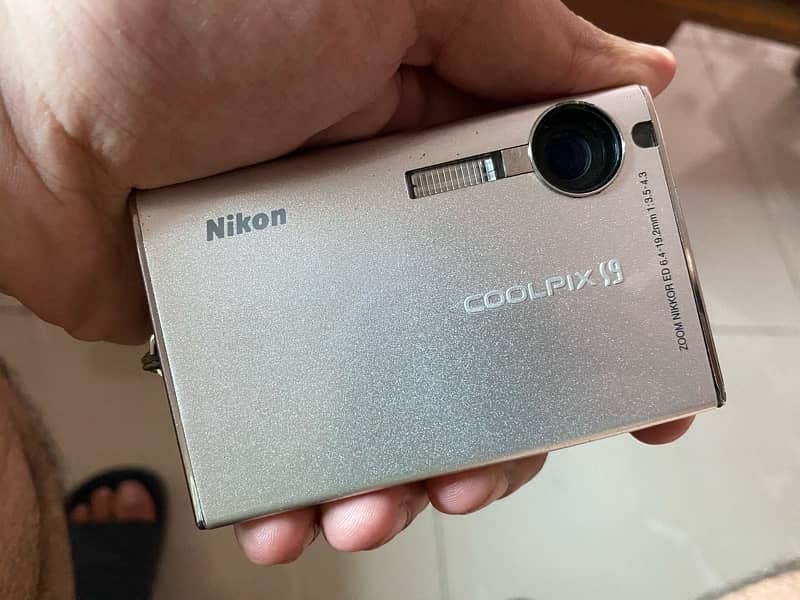 Nikon Coolpix S9 2