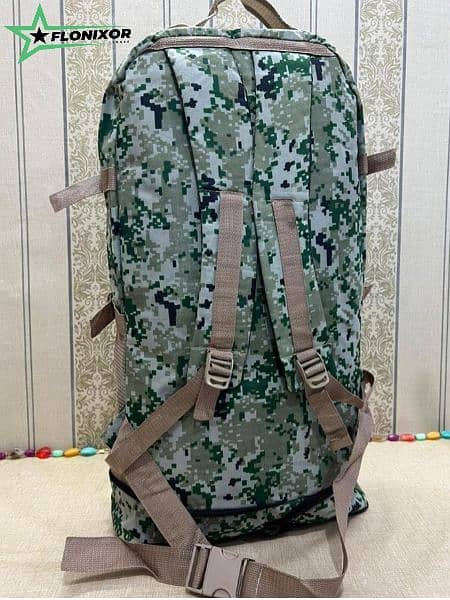 Travel bag with Commando style 2