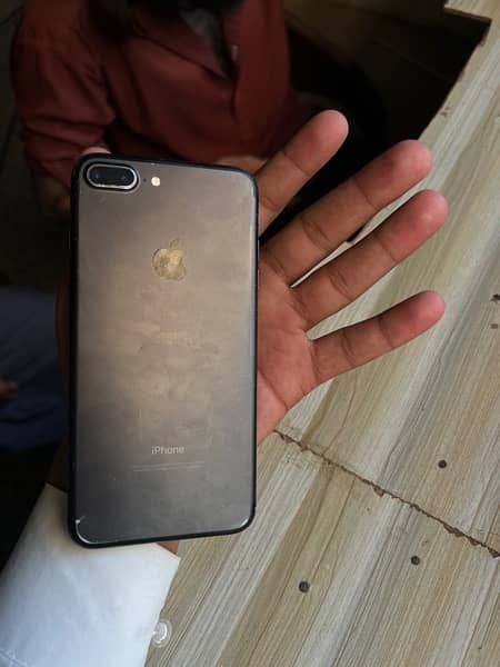 iPhone 7 Plus 128GB PTA18000 5