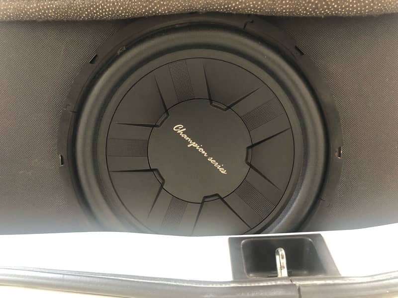 woofer 12 INCH and Speakers and amplifier 4