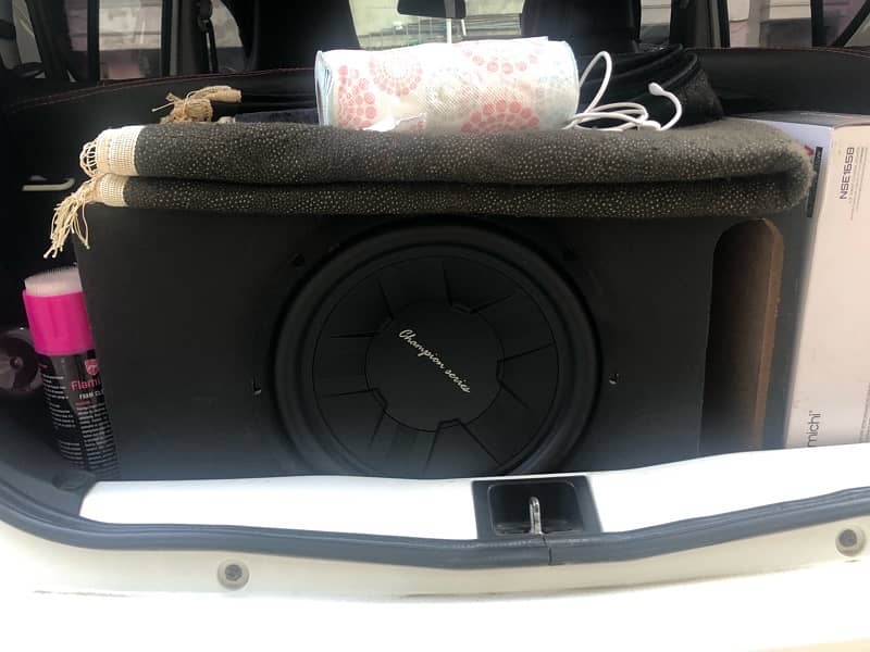 woofer 12 INCH and Speakers and amplifier 5