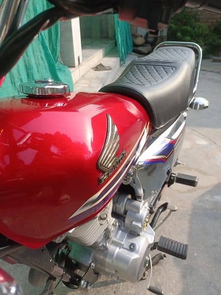 Honda 125 self start chrome edition 2024 1