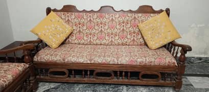 lakri ka sofa set condition 9/10