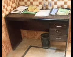 Good condition school furniture and other items for sell in Karachi