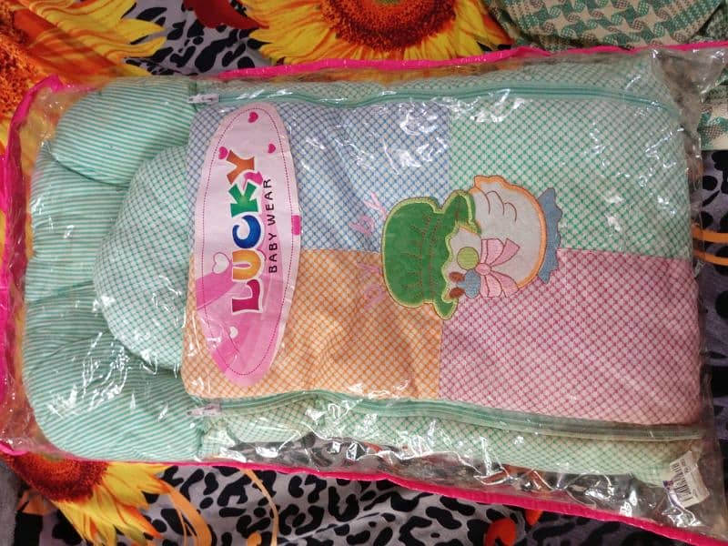 baby quilt with pillow 0