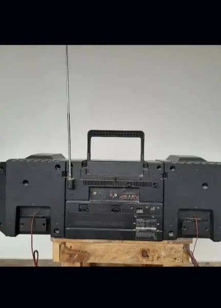 sharp tape recordor and radio with two adjustable speakers 3