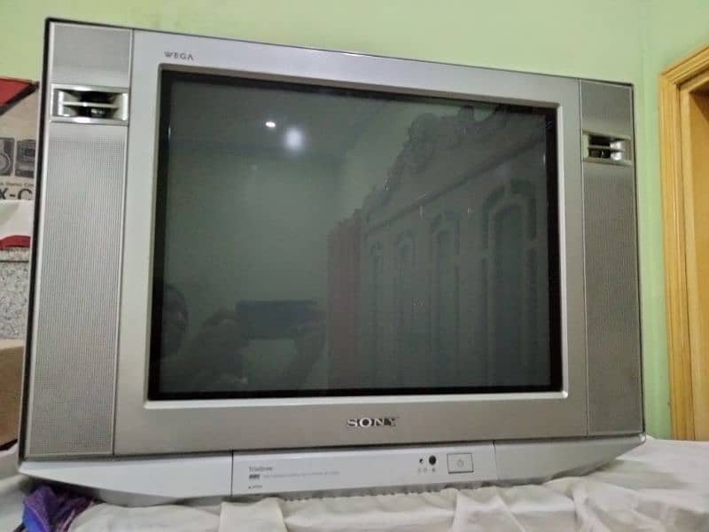 Sony tv with fancy tv trolly brand new condition 2