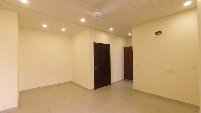 4 Bed Luxury Apartment Available. For Sale In Zarkon Heights G-15 Islamabad. 29